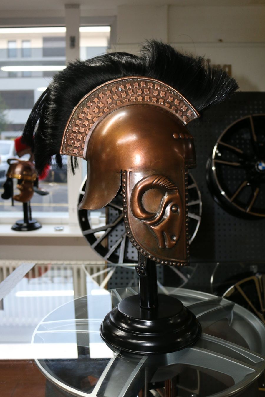 Antike Kleidung: Gladiator Helm Armor Helmet White Black Plume Copper – Neu und originalverpackt aus Emmenbrücke von Progress_Plus_AG 1