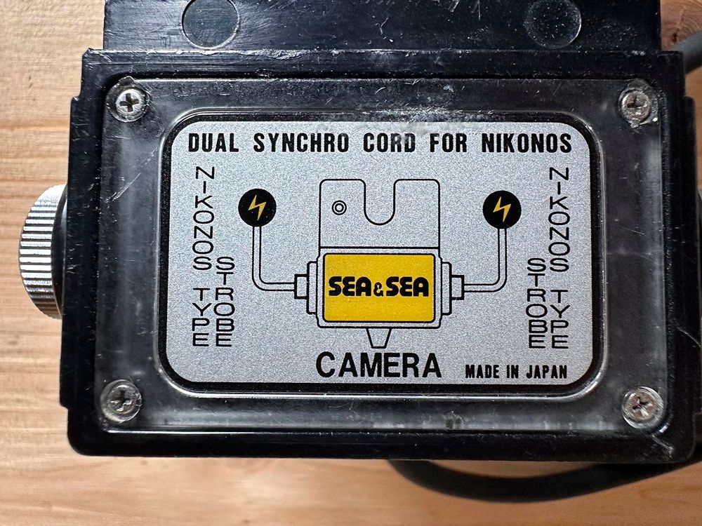 Flash: Sea & Sea Dual Sync Kabel 5-Pin Nikonos-Typ für 2 Blitze – Usato da Cadro venduto da whale1958 1
