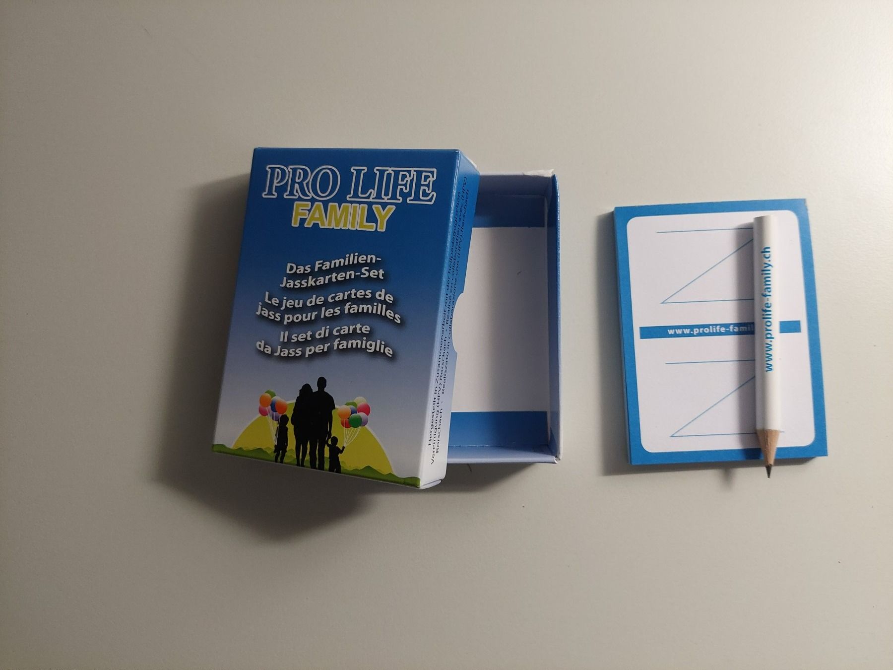 Jeux: Familien-Jasskarten-Set – Neuf avec emballage d'origine à Wil SG par ram_c5j2 3