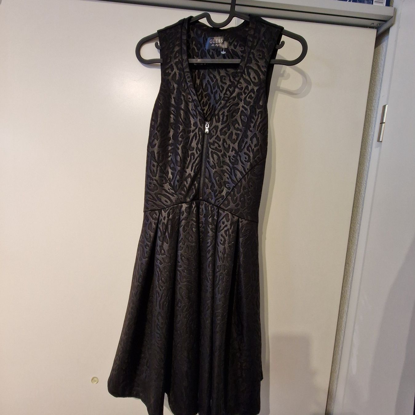 Guess Vestiti: Guess Kleid, XS, neu – Nuovo (secondo la descrizione) da Gränichen venduto da sunchi07 1