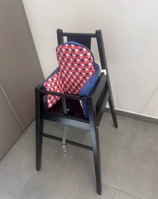 Chaises hautes: Set / seggiolone + tappeti +gioco  – D'occasion à Ruvigliana par aig_p7fj 2