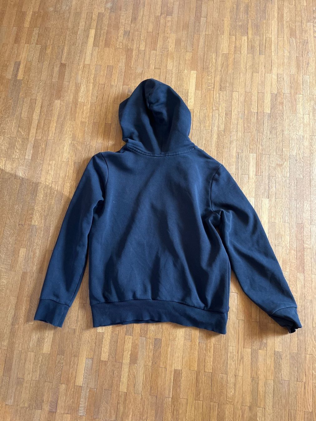 Adidas Pullover & Sweatshirts: Adidas Hoodie – Gebraucht aus Jegenstorf von Zarastra 1