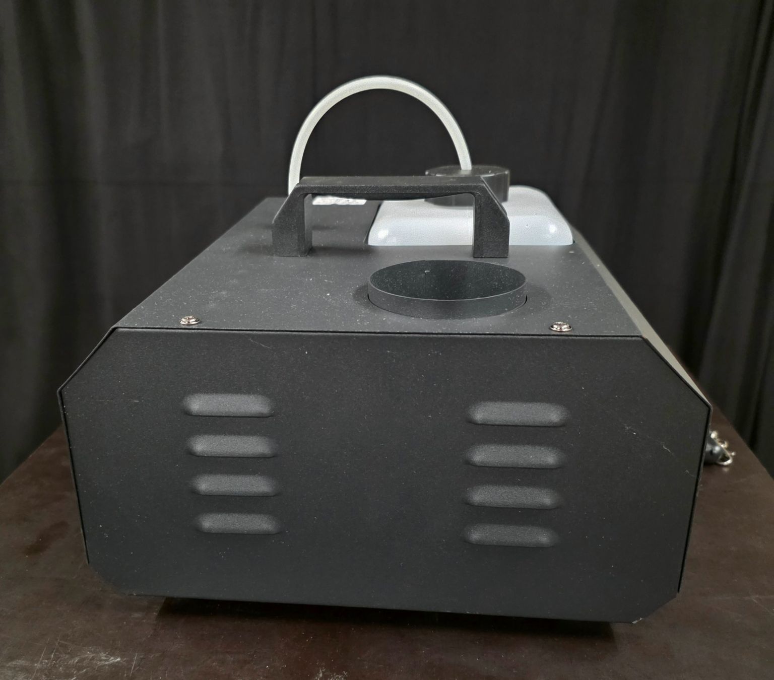 Tutte le macchine: Vertikal Nebelmaschine 150W – Usato da Uerkheim venduto da Miky3 3