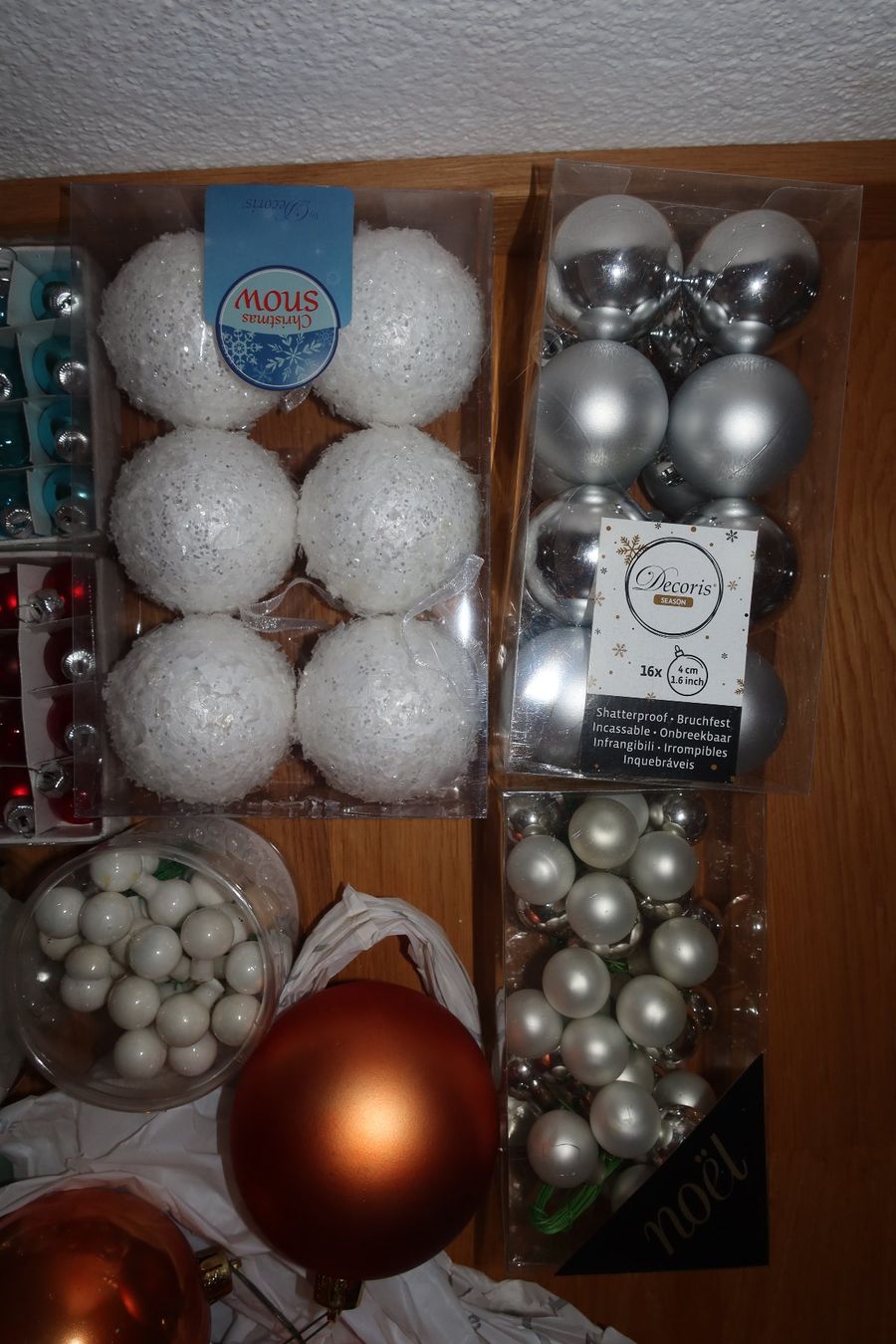 Tutte le decorazioni: Grosses Christbaumkugel-Set – Usato da Kilchberg ZH venduto da and_y5q6 2