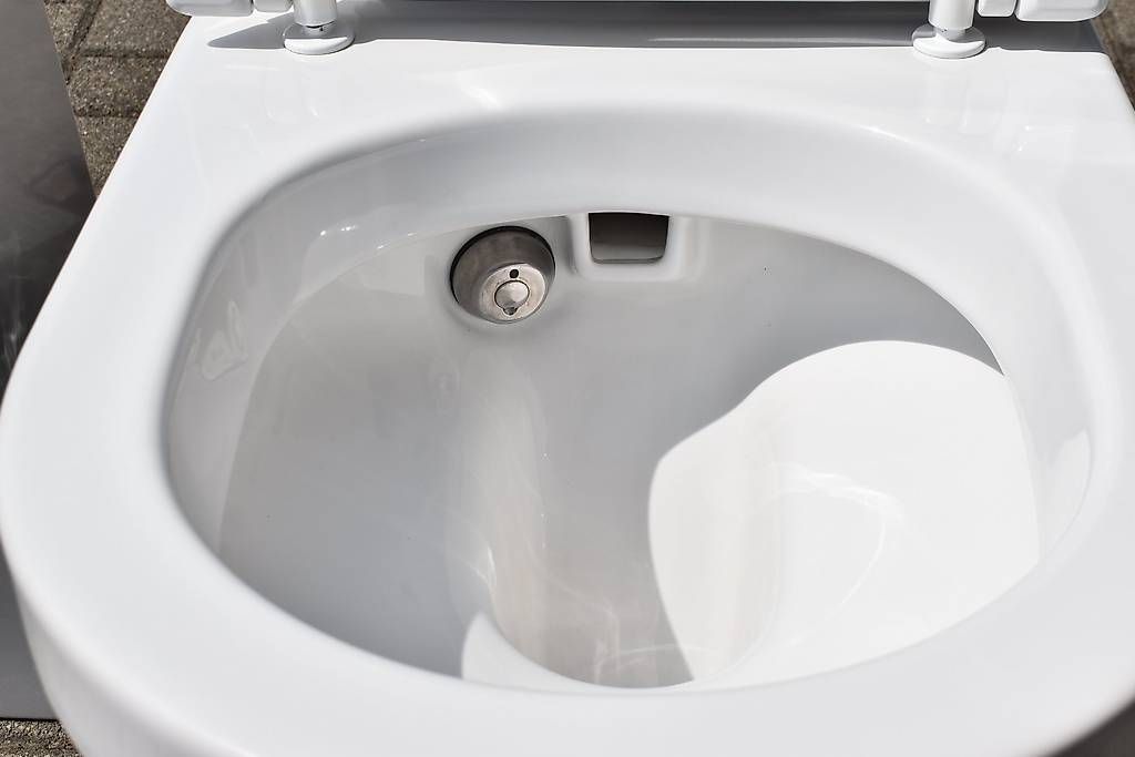 WC: Closomat Lima plus 2018 – Usato da Schönenberg TG venduto da Scania10 3