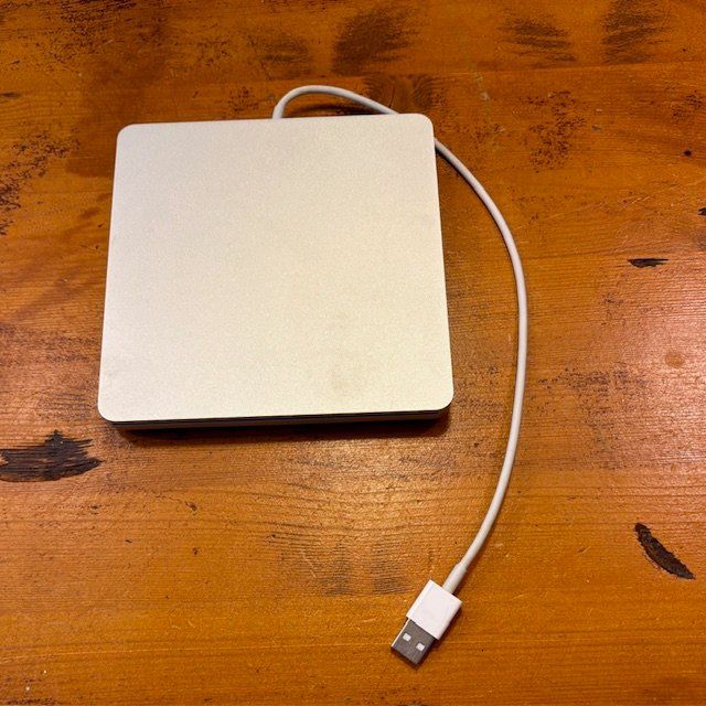 Apple USB SuperDrive – Externes DVD/CD (Gebraucht) in Zürich für CHF 26 ...
