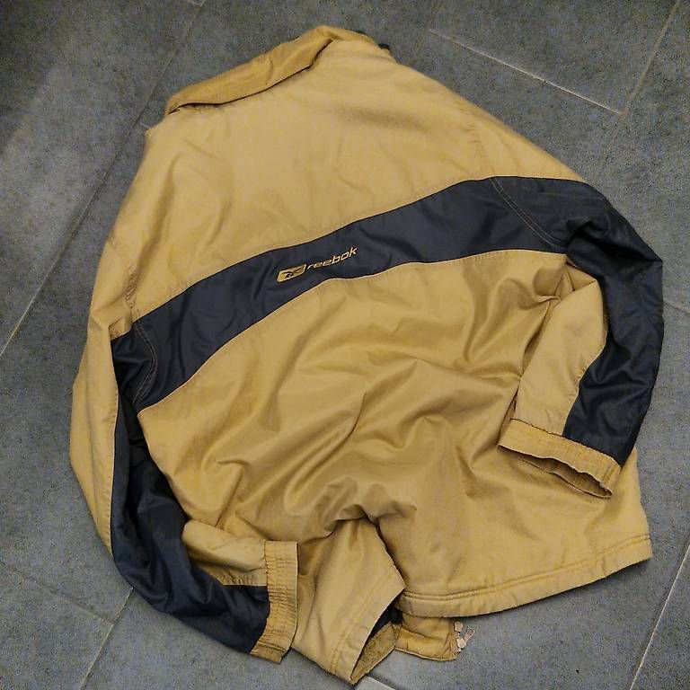 Vestes: Vintage Reebok Jacke  – D'occasion à Wädenswil par PriestEsser 1