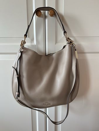 Coach Elegant Leather Bag