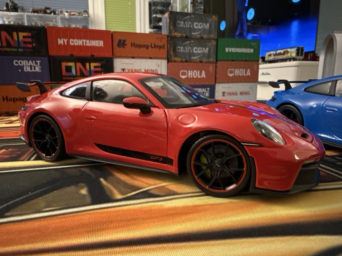Porsche Modellini d'auto: Porsche 911 GT3 rot  1:18 – Nuovo (secondo la descrizione) da Basel venduto da Zomeg 3