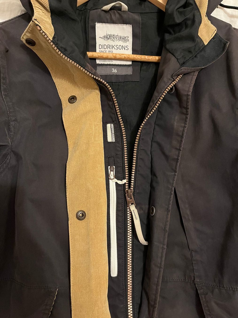 Didriksons Giacche: Didriksons Parka – Usato da Zürich venduto da hello.paulene 3