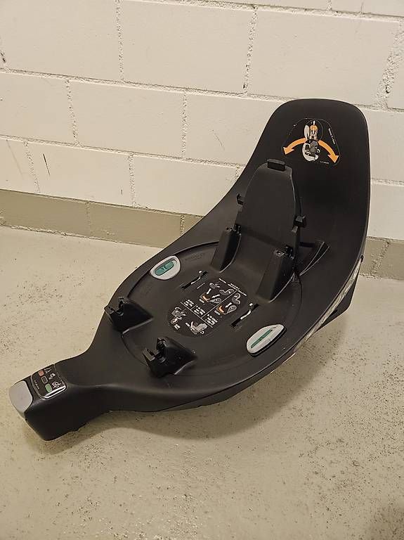 Cybex Auto-Kindersitze: Cybex Base Z - Isofix – Gebraucht aus Au ZH von kat_2q88 2