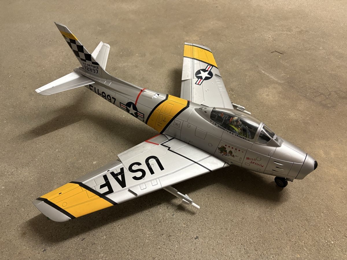 Kits de montage: Elite Force F86 Sabre 1/18 – D'occasion à Villarimboud par hampton2012