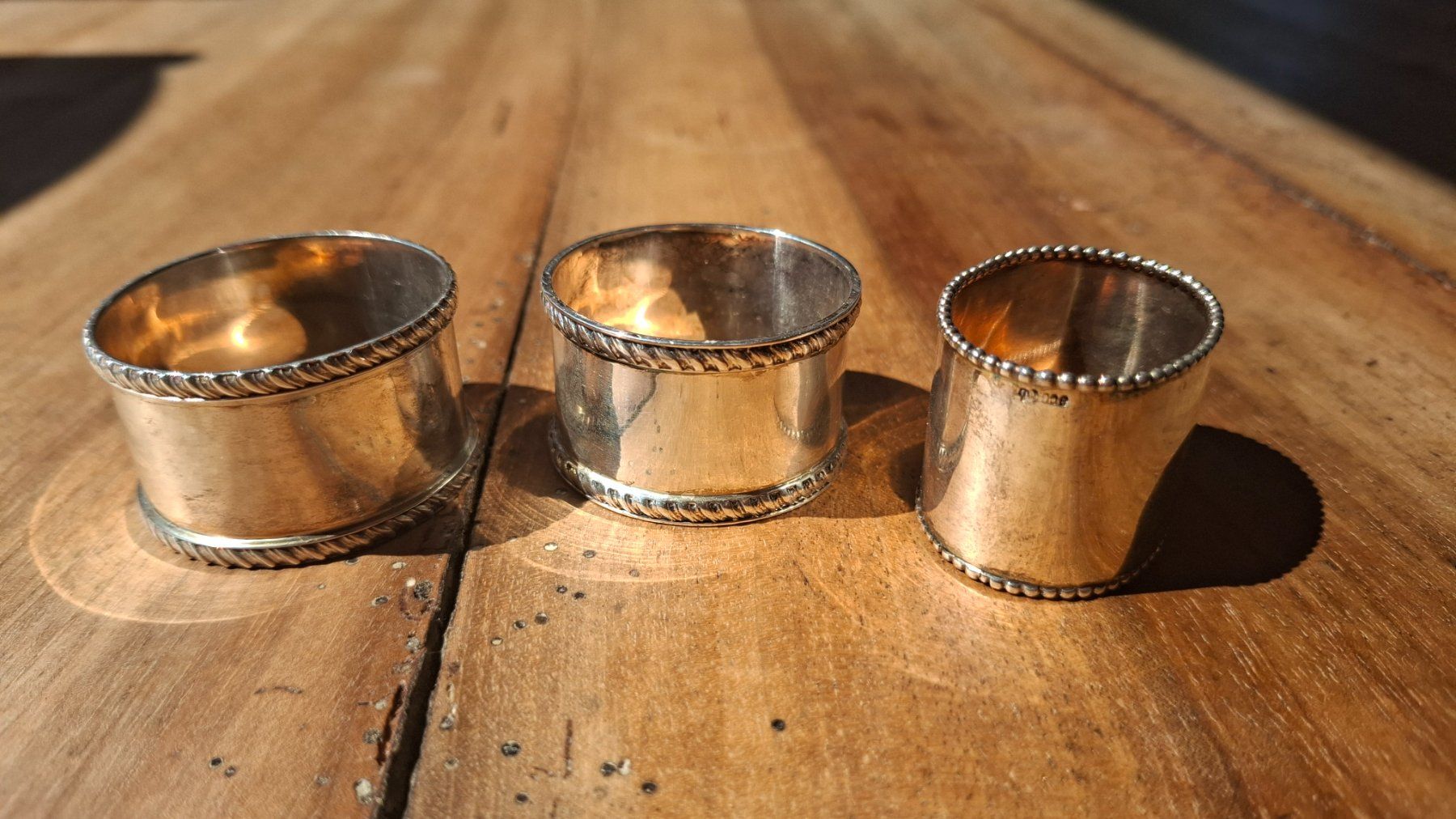 Autres décorations & accessoires: 3 Serviettenringe aus Silber – D'occasion à Zürich par witike