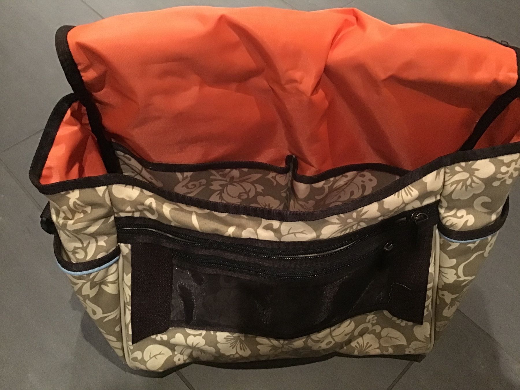 Rossis Kindertaschen: Wickeltasche inkl. Wickelunterlage – Gebraucht aus Zeihen von coke.chips 1
