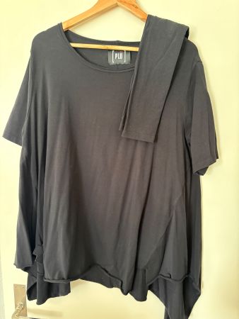 T-Shirt von PLÜ Pluslavie