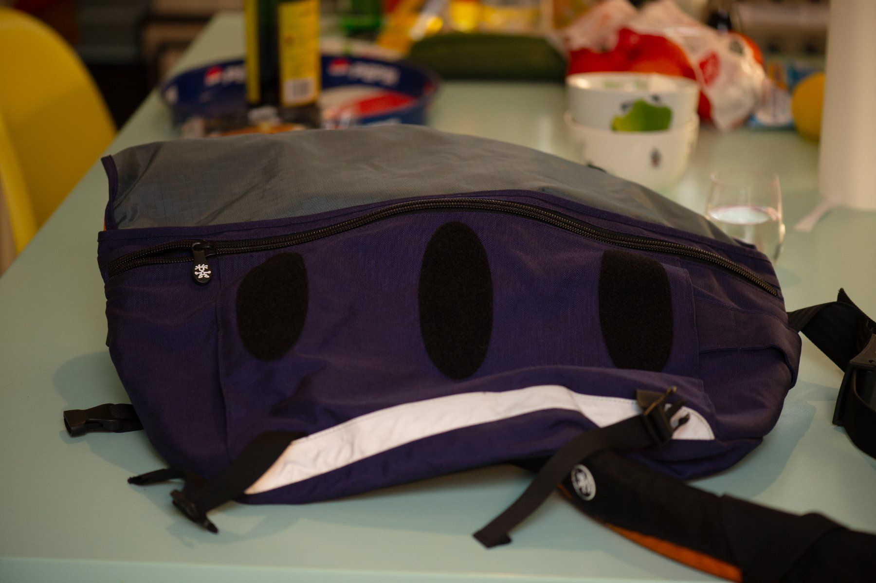 Crumpler Borse: Crumpler Tasche Gross Violett / Orange – Usato da Reinach BL venduto da ATA2013 1