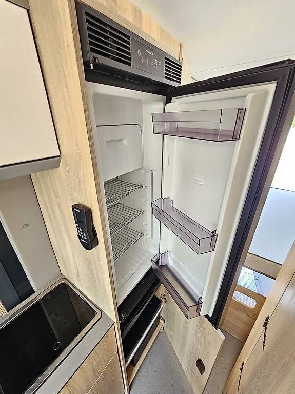Veicoli da campeggio: Top Wohnmobil Clever mit Solar, Maxxfan! – Usato da Recherswil venduto da Caravan-EmmE 7