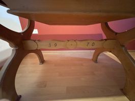 Bauern, Gasthoftisch mit Intarsien