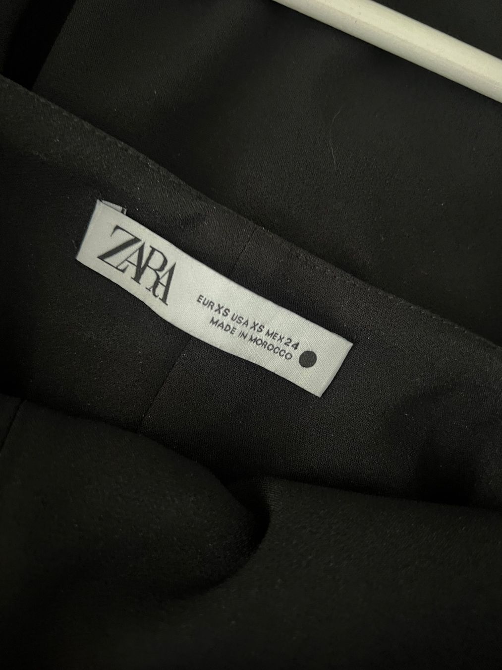 Zara Vestiti: Zara midi dress – Usato da Adliswil venduto da nat_7q7l 2
