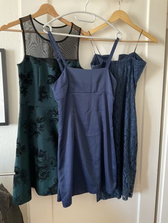 3 Dresses Women Size M Navy Green Floral Lace Good Condition