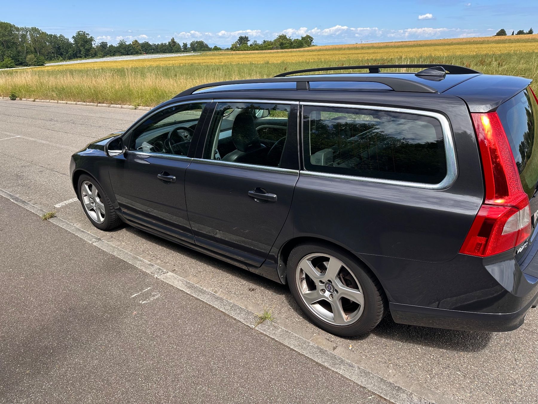 Volvo Automobili: Volvo V70 D4 AWD – Usato da Basel venduto da Deltaone1 2