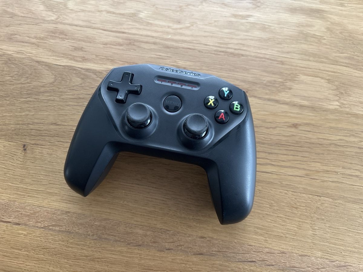Steelseries Controller: SteelSeries Nimbus Wireless Gaming Controller  – Gebraucht aus Chur von Kliiholz