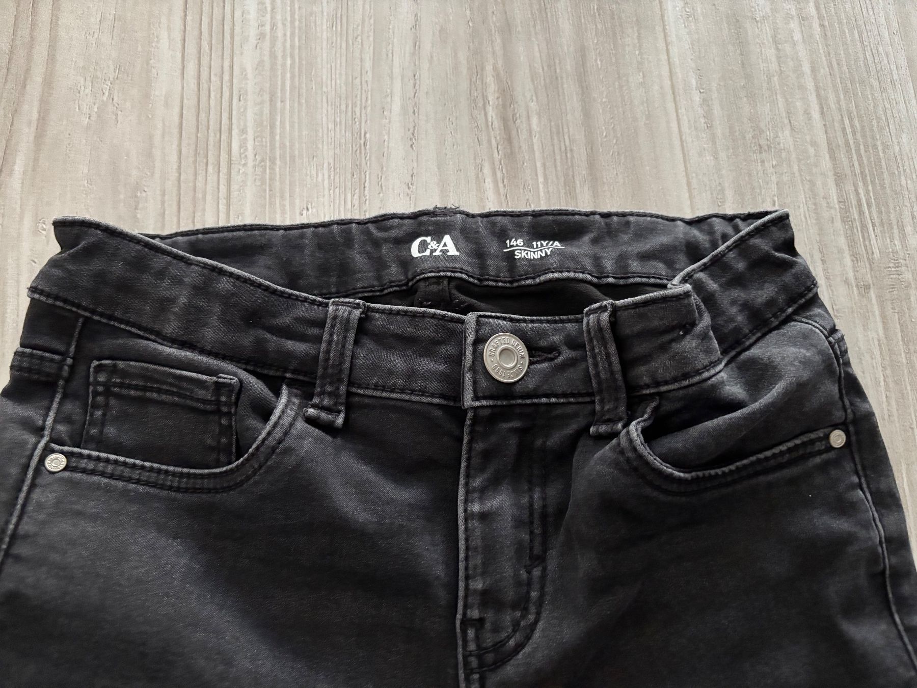 C&A Pantaloni: 2 x Mädchen Jeggins Gr.146 – Usato da Frauenkappelen venduto da tj_hawaii 1