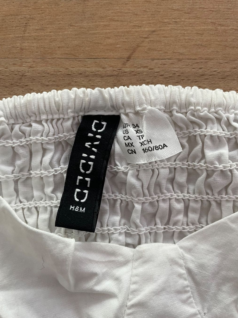 H&M Top: Haut blanc – Usato da Sion venduto da Mazarine_ 2
