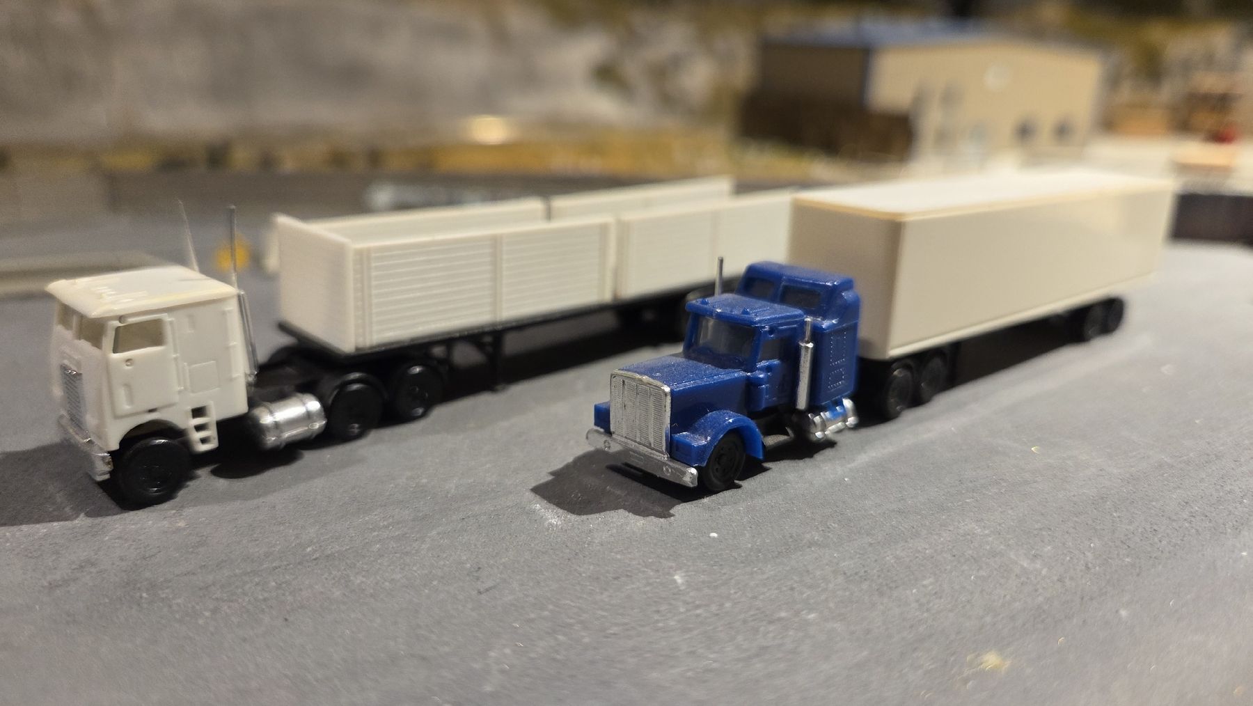 Modellini di ferrovie: 2 camions US – Usato da Goumoens-la-Ville venduto da nsbourquin