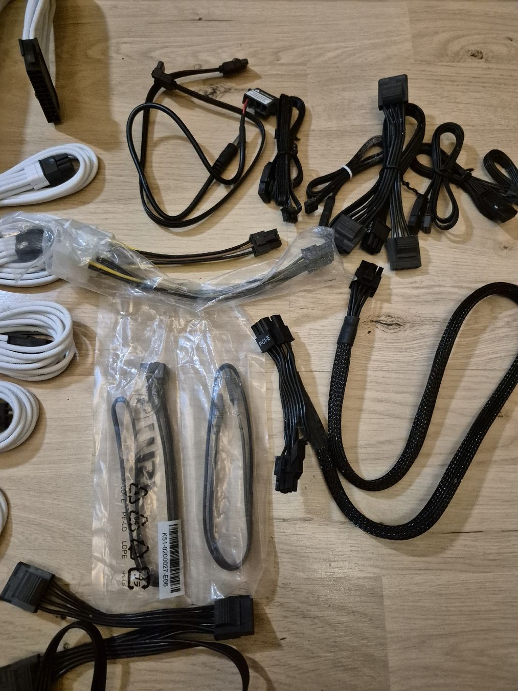 NZXT Composants électroniques: PC Komponenten Set NZXT Lüfter Kabel gebraucht – Défectueux à Schaffhausen par tschintonic 4
