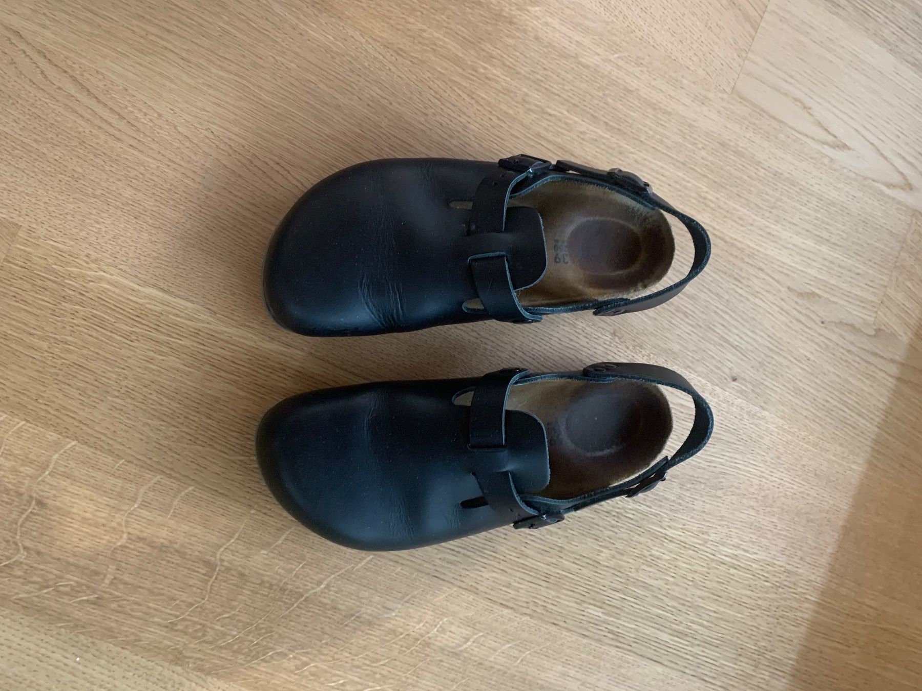 Birkenstock Damenschuhe: Sabots Birkenstock noirs – Gebraucht aus Commugny von ell_9xv5 1
