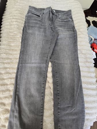 Damen Jeans Brax grau Farbe in gutem Zustand Grösse 38