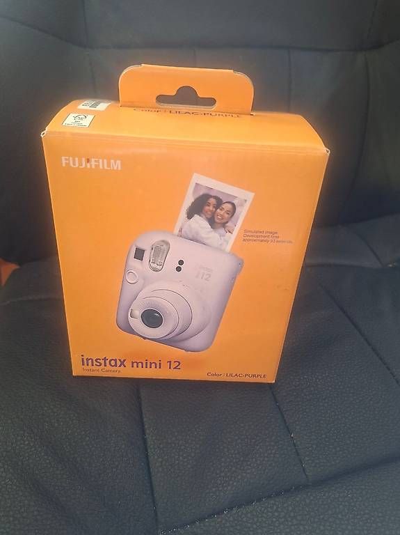 Fotocamera: instax mini 12 FUJIFILM – Usato da Waldstatt venduto da SimoneWehrlin 1