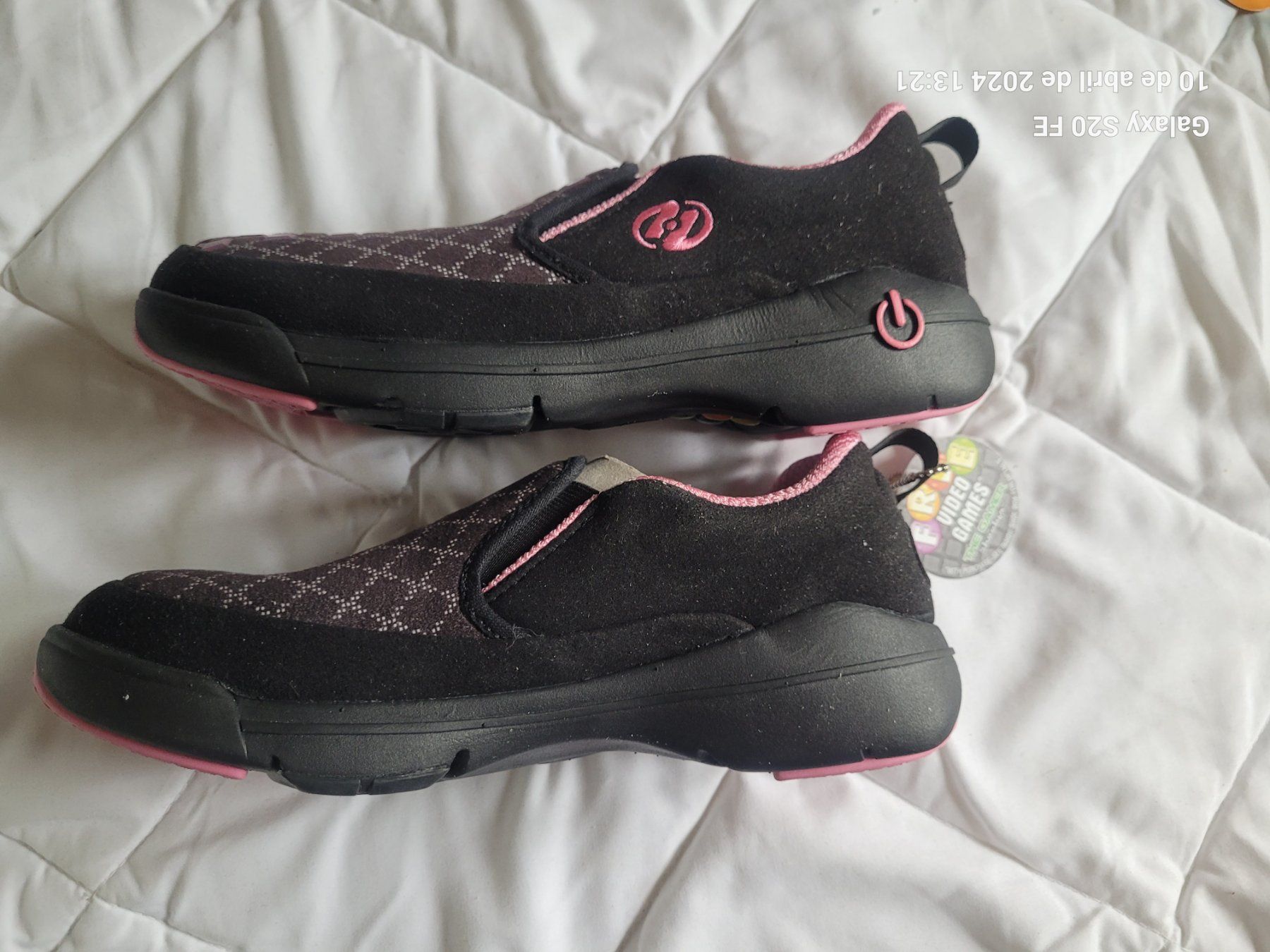 Scarpe da donna: Sneakers Hellys The  Gamer - 38/39 – Nuovo e nell'imballaggio originale da Romont FR venduto da moto41 5