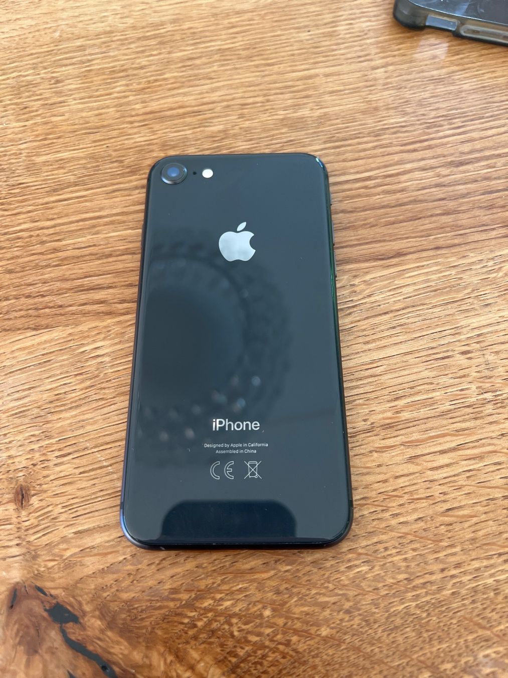 Apple Handys / Smartphones: iPhone 8 inkl. Hülle – Gebraucht aus Wattenwil von iry_j7kx 1