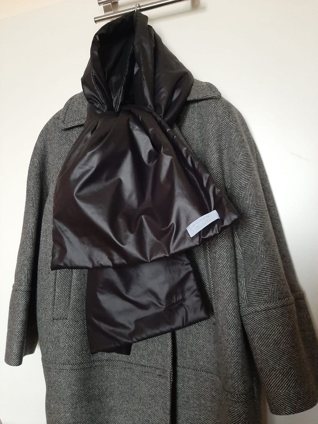 Strenesse Foulard & Sciarpe: Extravaganter Schal von STRENESSE BLUE – Nuovo e nell'imballaggio originale da Neuhausen am Rheinfall venduto da mariess 5