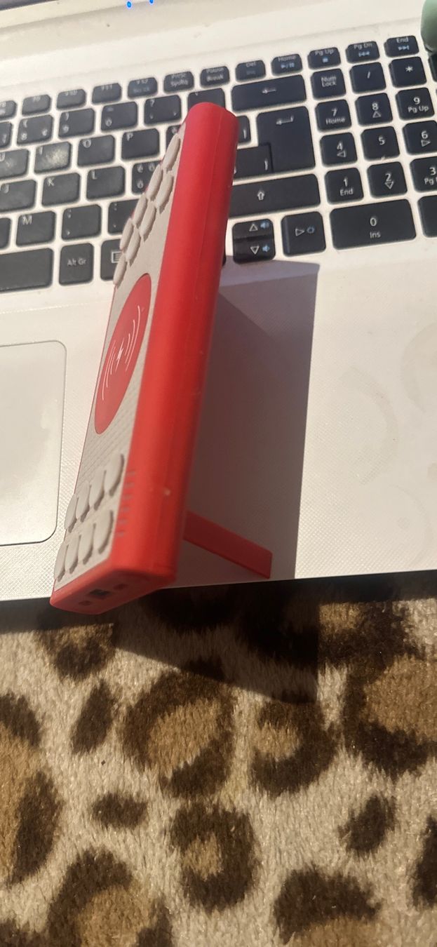 Ladegeräte: Powerbank mit 10000 mAh Rot – Gebraucht aus uzwil von Semkii.j 1