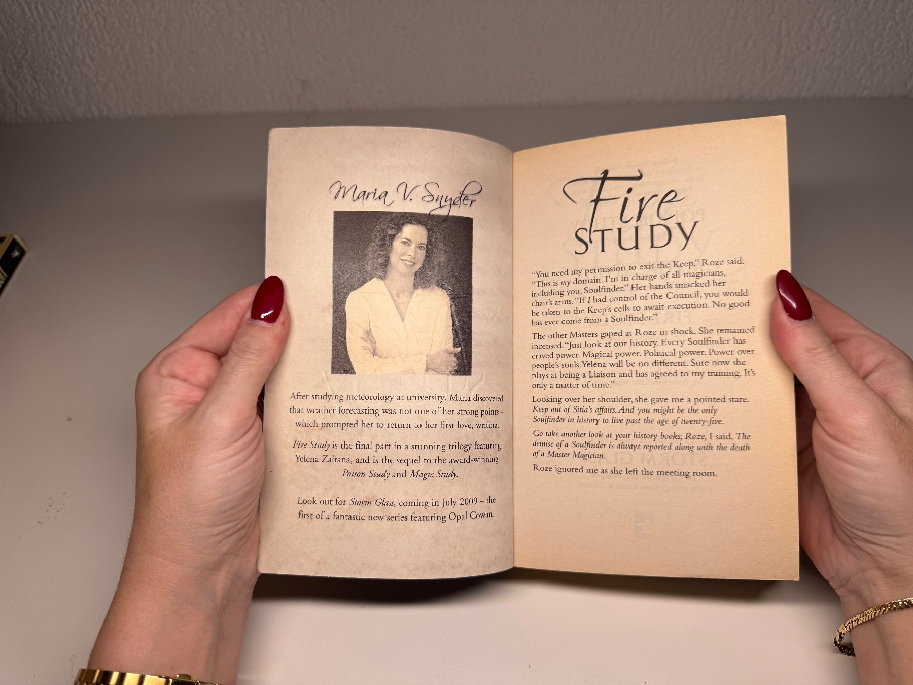 Libri: NOVEL: Maria V. Snyder, Fire Study – Usato da Grosswangen venduto da English_books 2