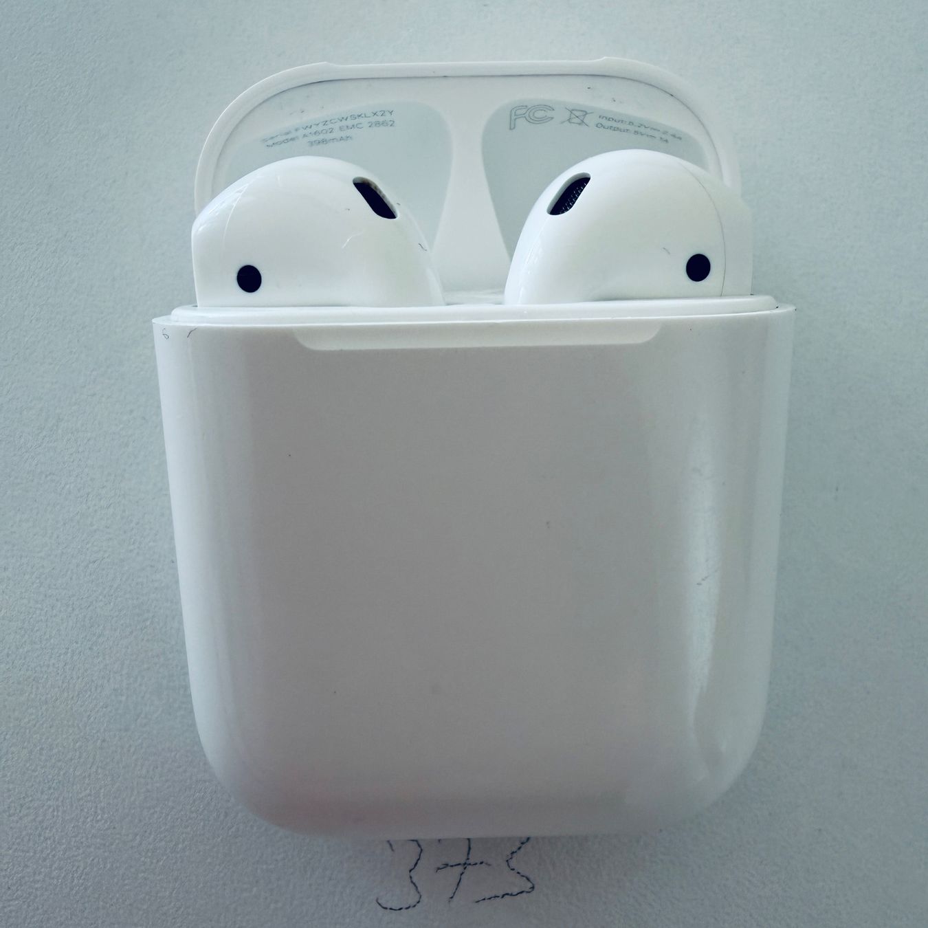 Apple Kopfhörer: Original Apple AirPods 2 Gen. Wireless Kopfhörer & Case – Gebraucht aus Basel von MY.AIRPODS.SHOP