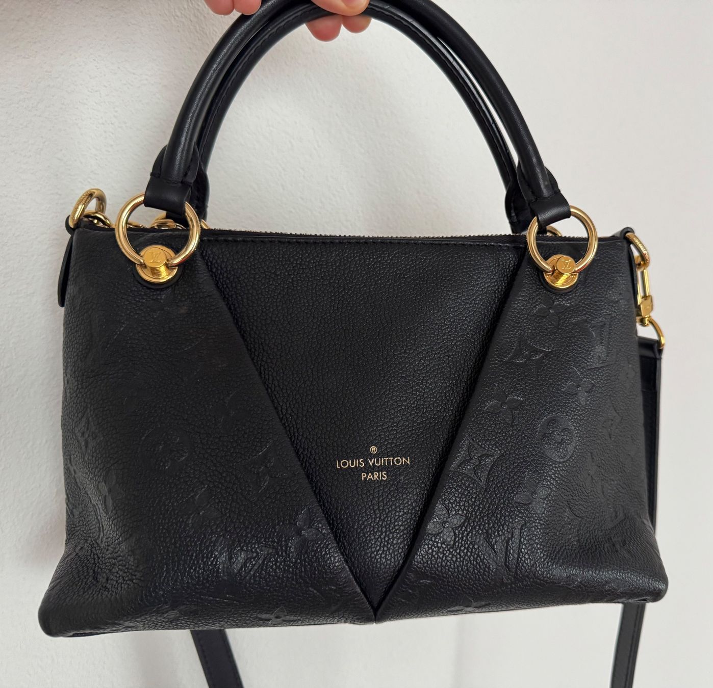 Louis Vuitton Borse da donna: Louis Vuitton V Tote Empreinte noir – Usato da Nänikon venduto da Belle1605