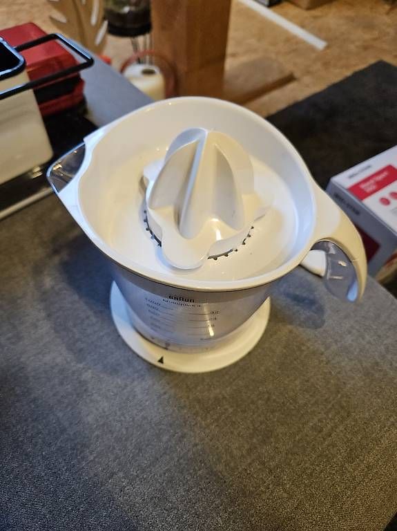 Braun Elettrodomestici da cucina: Braun Zitronenpresse – Usato da Winterthur venduto da diiimiiitriii 1