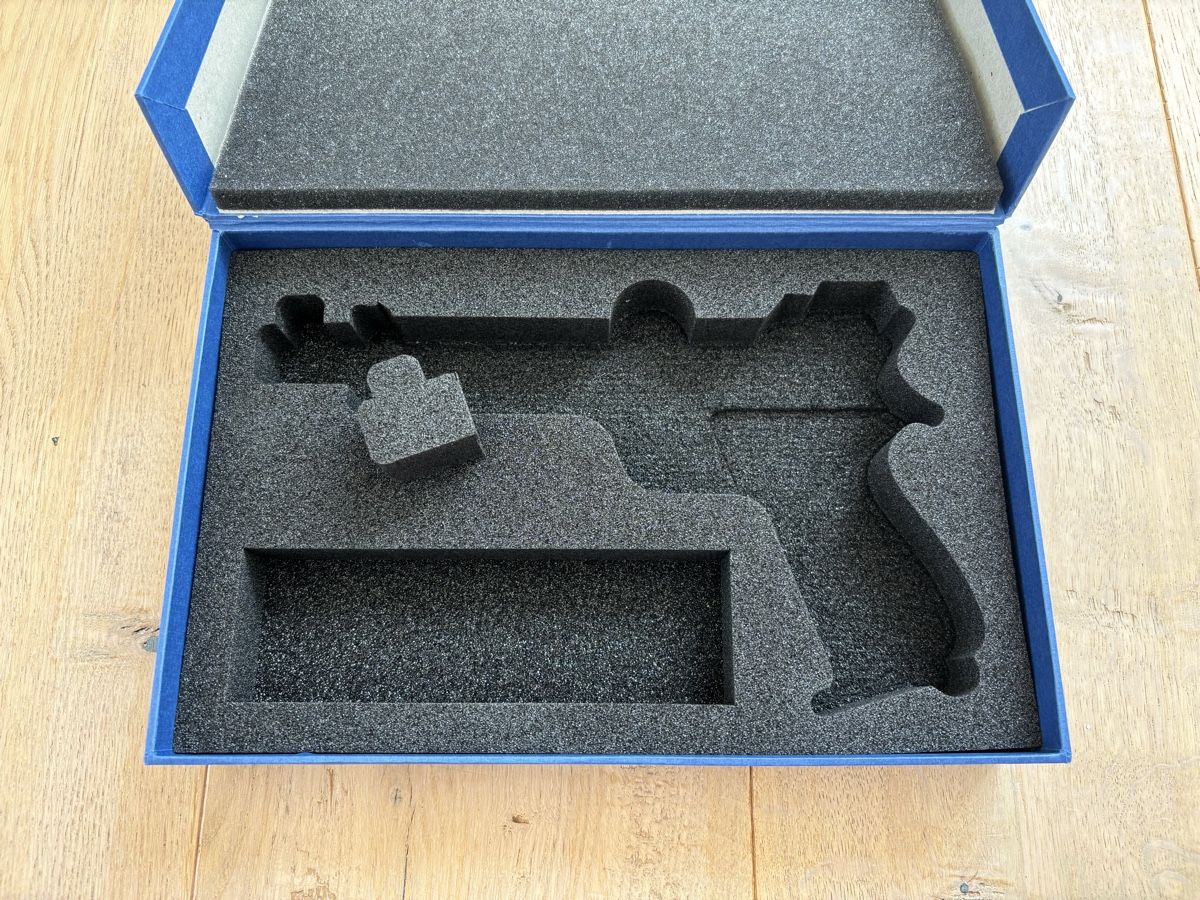 Schweizer Armee Stichwaffen: SIG P210 Karton mit Einlage – Neu (gemäss Beschreibung) aus Neuenhof von redballexpress 1
