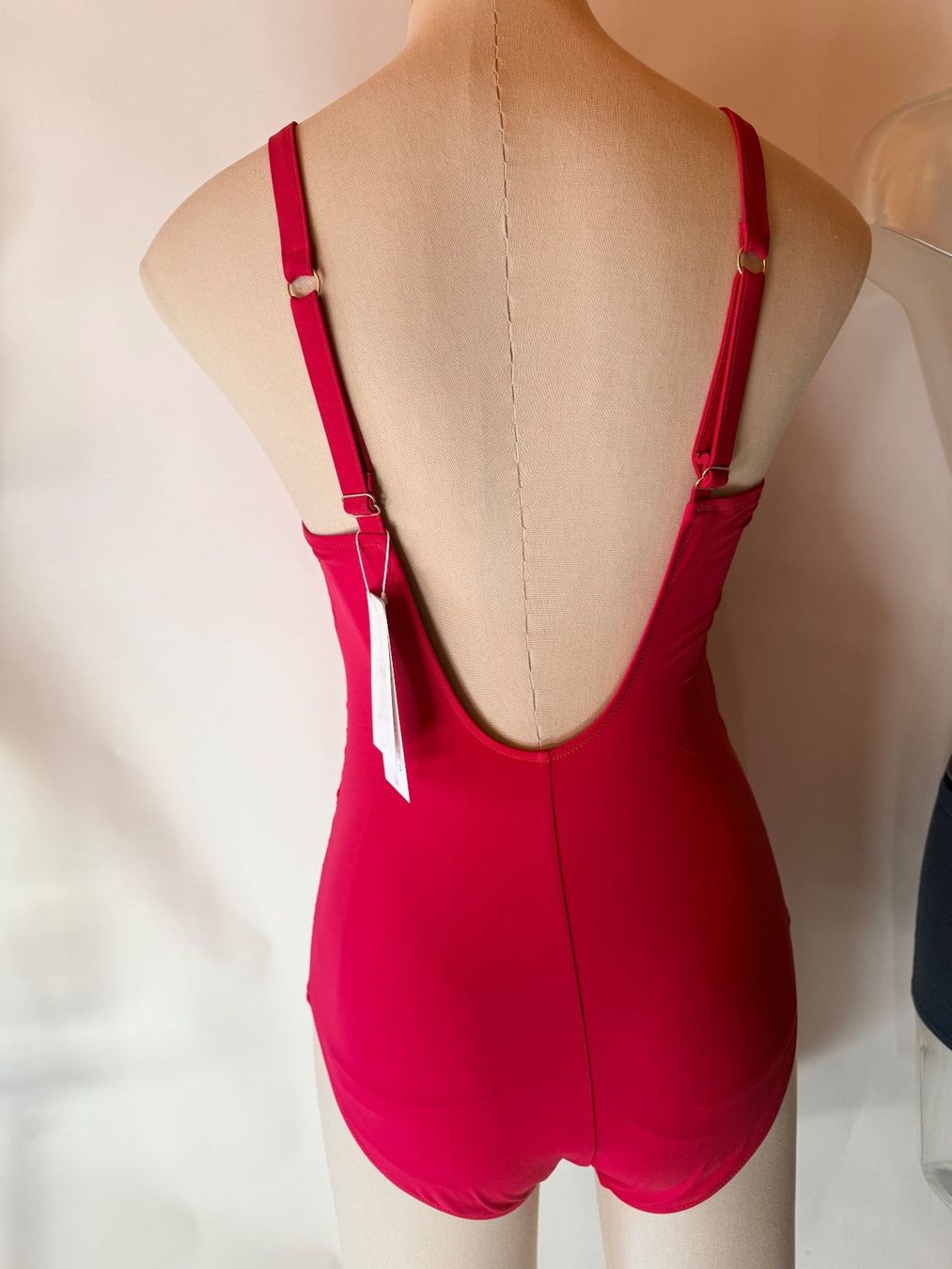 Triumph Costumi da bagno & Bikini: TRIUMPH, Badekleid SUMMER TWIST, Grösse 44D, Farbe Pink – Nuovo e nell'imballaggio originale da Rudolfstetten venduto da gst_g7xl 3