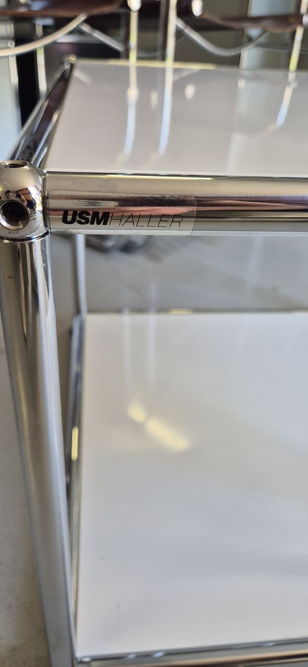 USM Comodini: USM HALLER Beistelltish – Usato da Meilen venduto da COSTA_ABC 1