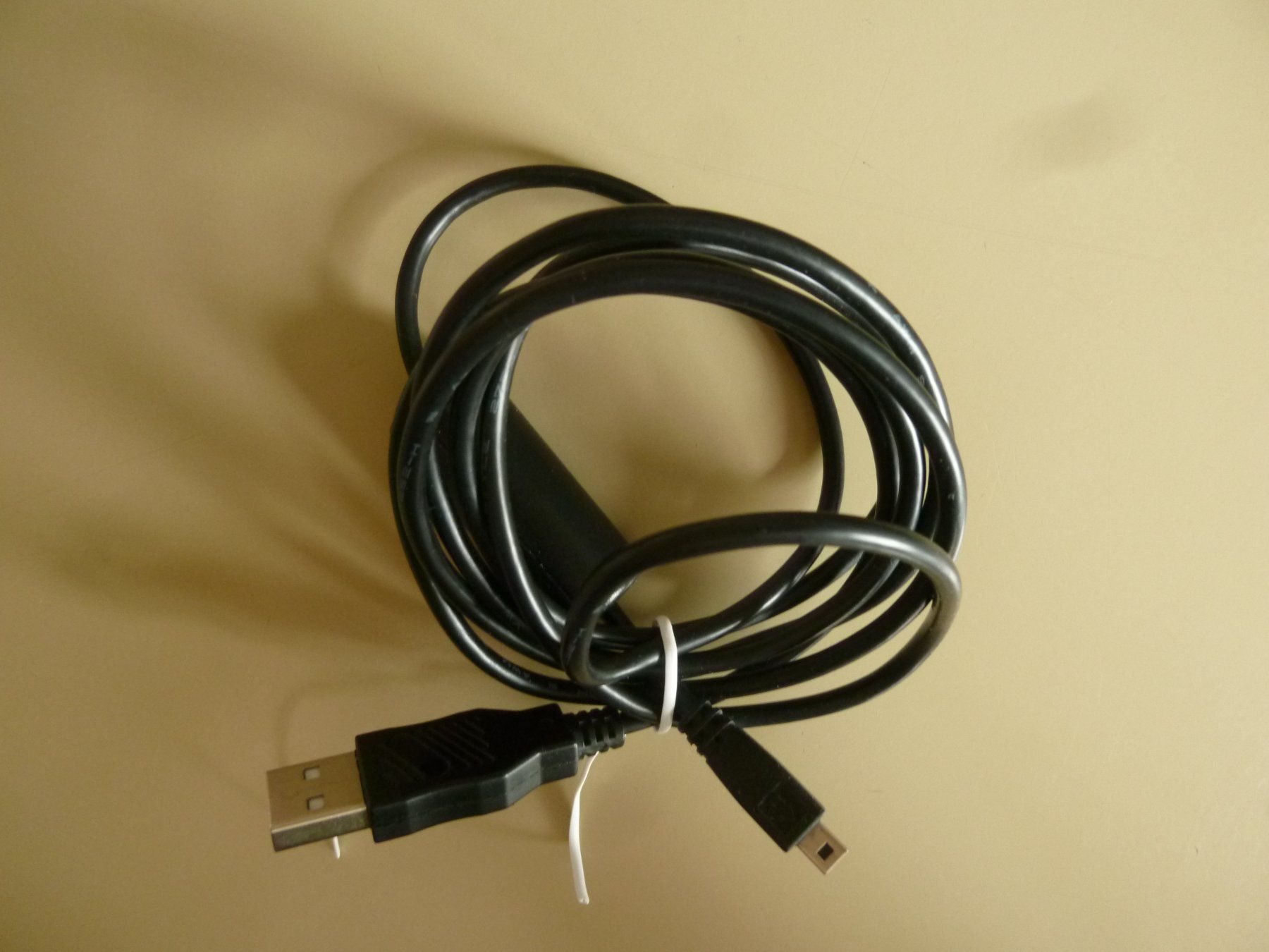Cavi: Datenkabel mit USB 2.0 Stecker Micro-B und USB-Stecker – Usato da Sarnen venduto da Ver01dg