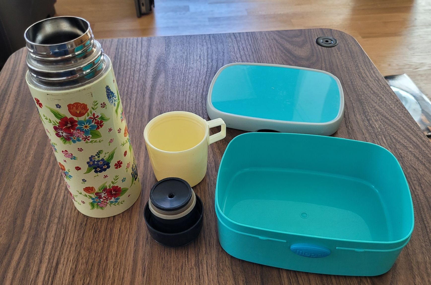 Trinkflaschen & Thermosflaschen: Thermosflasche mit Lunchbox – Gebraucht aus Brunnen von har_8tr2