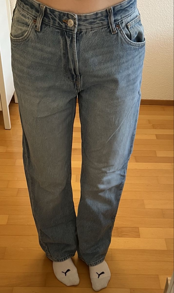 Bershka Jeans: Bershka Jeans - Straight fit – Nuovo (secondo la descrizione) da Weiach venduto da deb_7zrg 1