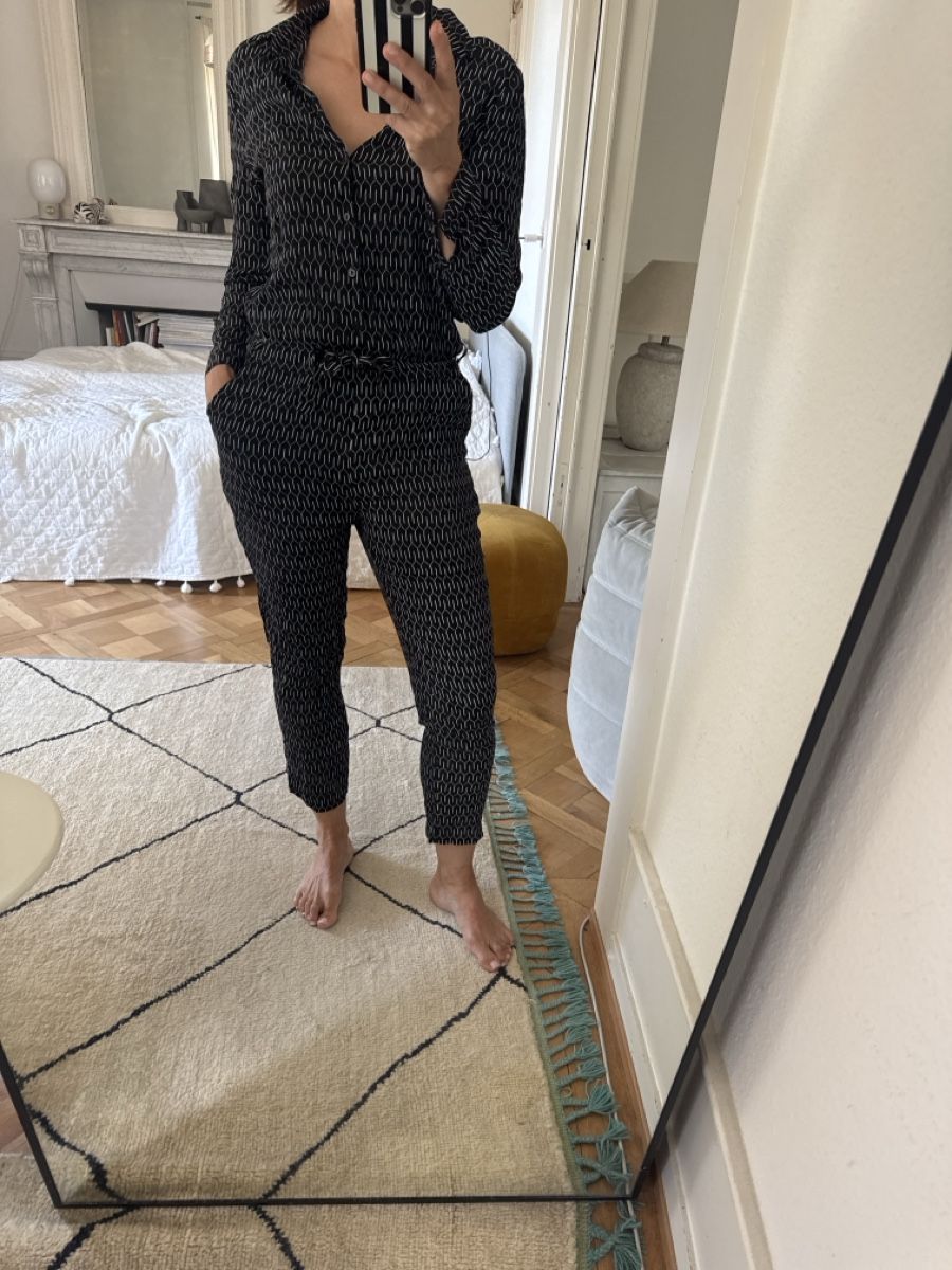 Jumpsuits: Combinaison "Les Petites..." noire et blanche taille M ✨ – D'occasion à Genève par Cicin