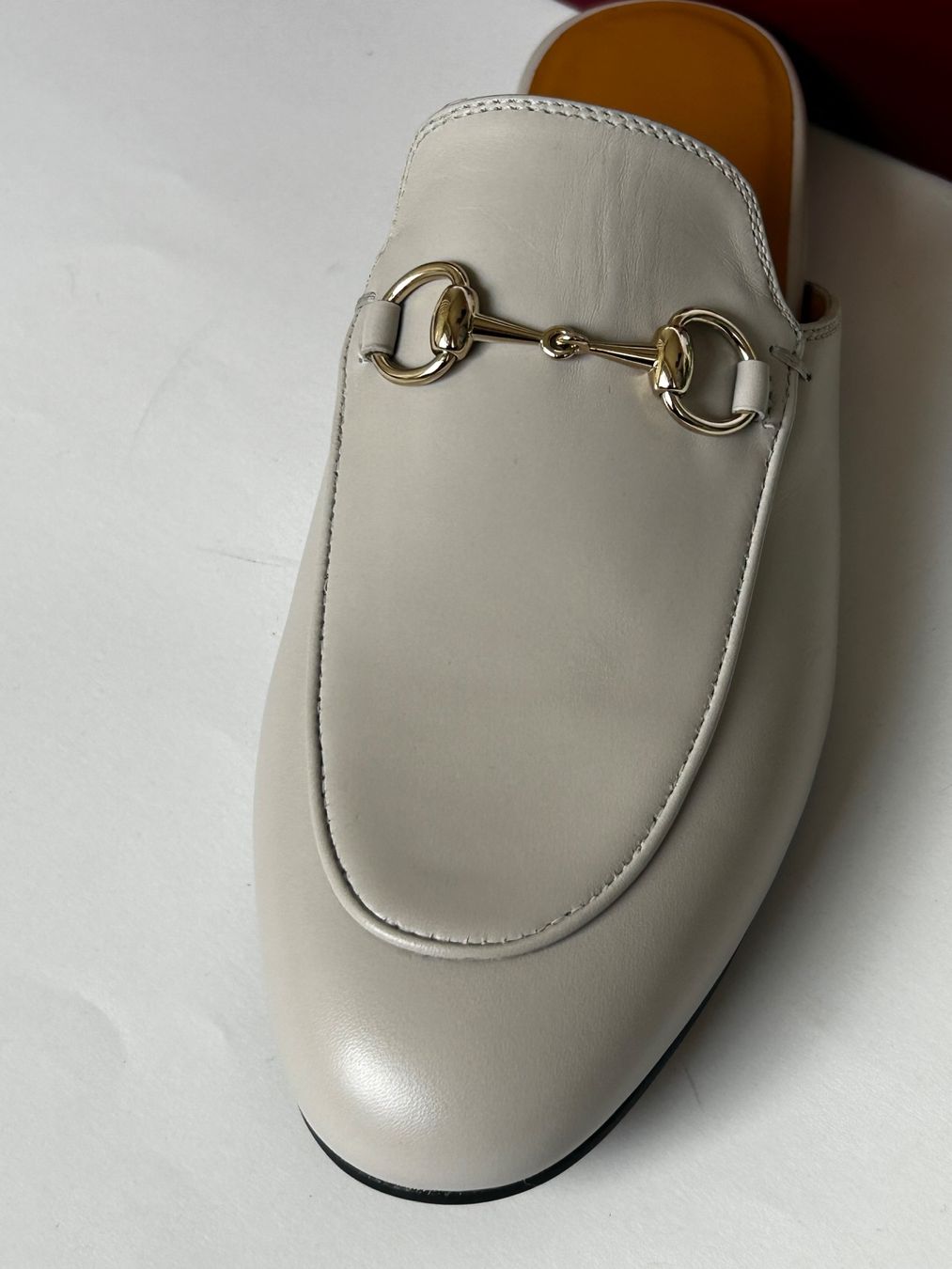 Gucci Scarpe da donna: GUCCI GREY HORSEBIT MULES – Nuovo (secondo la descrizione) da Lausanne venduto da Sylvain_luxury 3