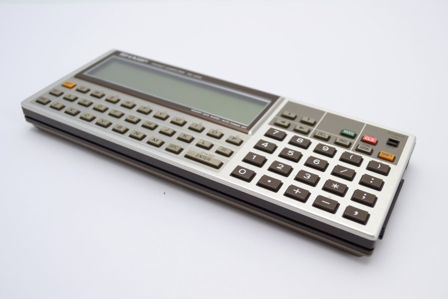 PC: Sharp PC-1350 Pocket Computer - inkl. RAM Card und Koffer – Usato da Winkel venduto da m_classic 5